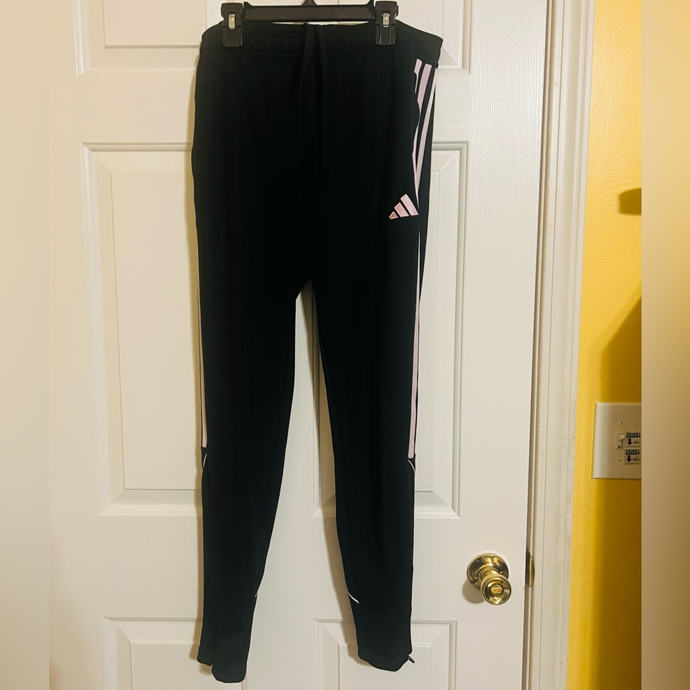 NWOT Adidas Black w/ Clear Pink Stripes Jogger Pants | Women’s M | Model HR7118